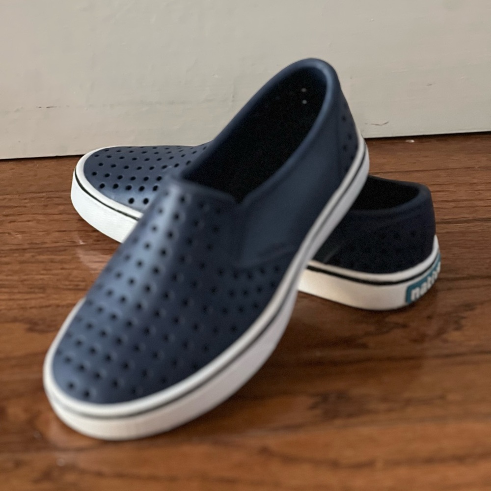 Native Shoe Toddler Size 1